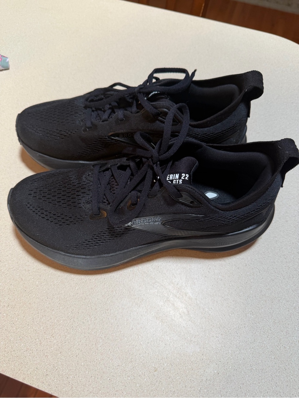 Brooks Women’s Glycerin22 GTS. Black Running Shoes - Lightweight Support 9.5